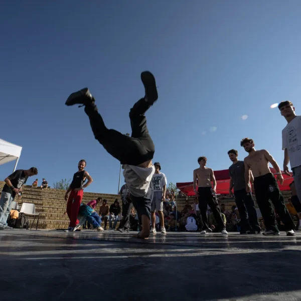 Born to the floor contest breakdance 2