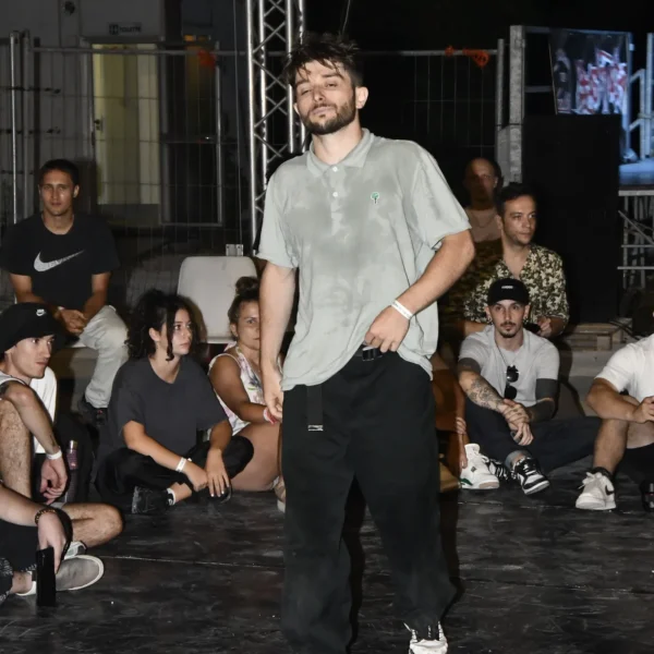 Born to the floor contest breakdance 7